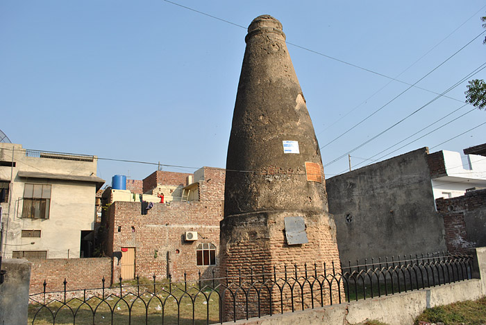 Kos Minar, Lahore, Pakistan