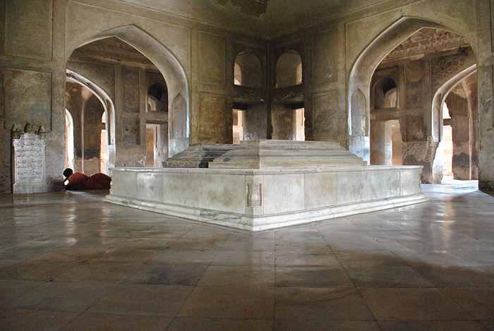 Nur Jahan Tomb, Lahore Pakistan - 