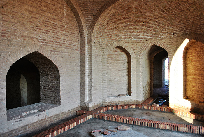 Jandiala Baoli and Mosque, Sheikhupura, Pakistan